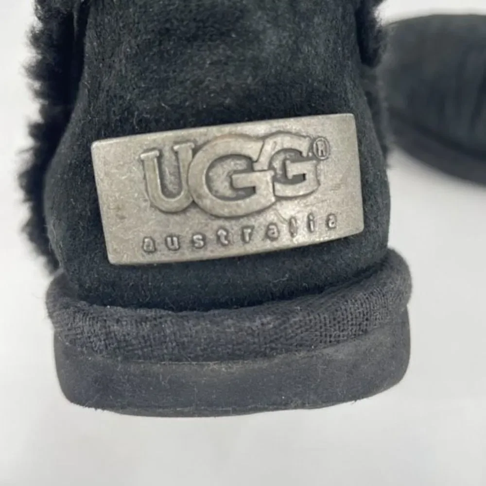 UGG Women's Water Resistant Suede Pull-On Fur‎ Carter Winter Boots Black Size 5